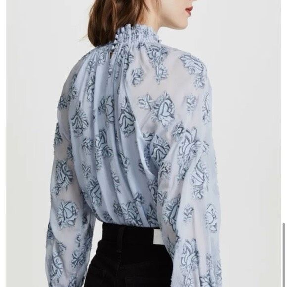 ✨Rebecca Taylor Smocked Neck Silk Rose Print Sz. 10 Blouse Light Blue Metallic✨ - Picture 5 of 14